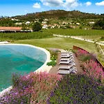 Casa da Lavand\'eira