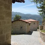 Encostas Da Torre