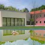 Primavera Perfume Hotel