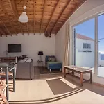 Agua De Alto Terrace House