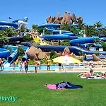 Oceanfront Villa - 8 Rooms, 2 Kitchens With Pool, Billiard Table And Beach-Volleyball Court