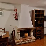 Casa Dos Santos Alojamento - Guest House