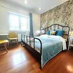 Binny\'S House Cascais - Renting Rooms Not The Whole House