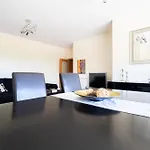 Porto Sea Front Apartment