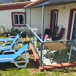 Casa Da Relva Com Piscina Aquecida Interna