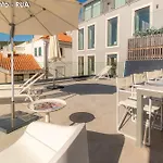 Season Apartments