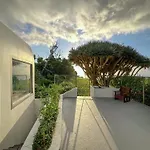 Flores Garden Retreat