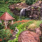 Flores Garden Retreat