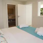 Hillside House Suites & Spa