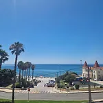 Rent4Rest Estoril Seafront Apartments
