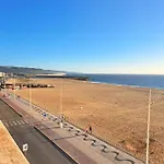 Sunset Terrace - Beachfront Apartment With Private Parking