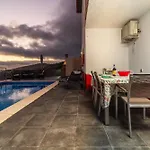 Roraima House - Private Pool & Garden