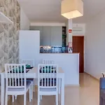 Maresia 2 Bedroom Oceanfront Apartment In Quarteira