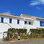 Casa Dos Castanheiros - The White Cottage