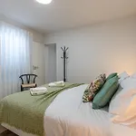 Vila Sun House - B