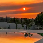 Luxurious Wine Country Villa - Near Lisbon