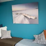 Wax Suite Life Is A Beach