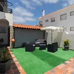 Baleal Classic Waves Guest House