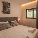 Paredes Surf House