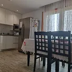 Cachinnans Hostel & Apartments