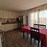 Cachinnans Hostel & Apartments