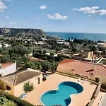Dreamy Sea View Apartment With Access To Private Pool & Stunning Rooftop