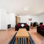 Traditional Seaside Tavira Apartment