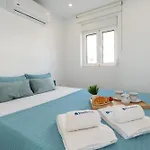 Host Wise - Charming House With Ocean View