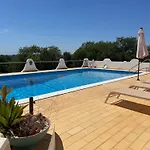 Self-Contained Floor Of Quinta / Villa