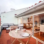 Charming 1Br With Terrace Views Of Bridge | By Airnest