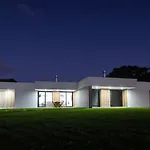 Vila Com Jacuzzi E Estacionamento