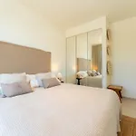 Modern Sea View Villa, Heated Pool,Rooftop Jacuzzi Outdoor Kitchen 12Min Faro Airport