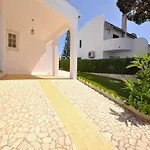 Spacious Villa In The Typical Portuguese Style With Private Swimming Pool Near Vilamoura
