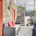 Ocean View Cottage A Home In Madeira