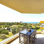 Luxury 3-Bed Penthouse With Ocean Views, Terrace & Pool