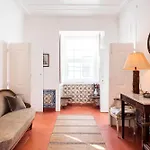 Central 3 Bedroom Apartment In Ericeira