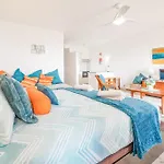 Seaview Apartment By Moje Holiday