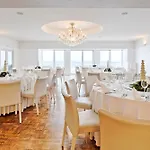 Golden Tulip Porto Gaia Hotel