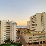 Luxury 2 Min Beach With Balcony, Ocean View, Wifi, Ac, Smarttv