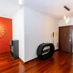 Sunscape Apartment - 2 Bdr, Avenida Infante, Front Of Savoy Palace