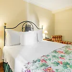 Lawrences Hotel