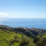 Franco\'S House, Mar E Serra