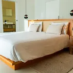 Silveira Bay Lounge Retreat