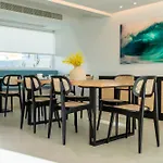 Silveira Bay Lounge Retreat