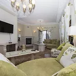 Villa Arrochela
