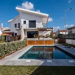 Beguest Sun & Pool House