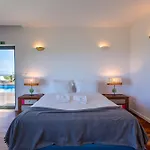 Penedo Escape Sea Suites