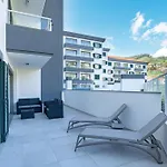 Sunflower Apartment