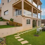 Azenhas Do Mar Valley House