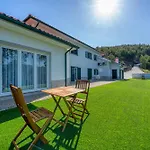 Central Suites Arouca